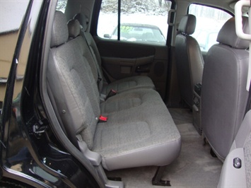 2004 Ford Explorer XLS   - Photo 9 - Cincinnati, OH 45255