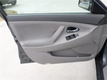 2007 Toyota Camry XLE   - Photo 20 - Cincinnati, OH 45255