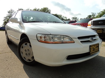 2000 Honda Accord LX   - Photo 10 - Cincinnati, OH 45255