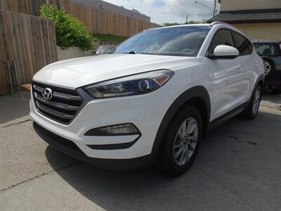 2016 Hyundai Tucson SE  2.0L I4 AWD - Photo 3 - Cincinnati, OH 45255