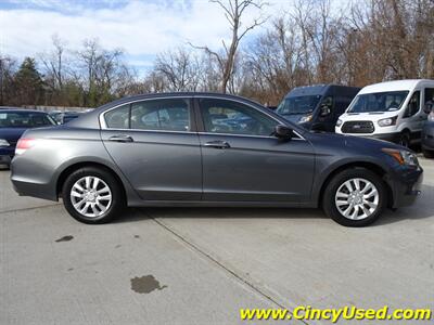 2009 Honda Accord LX   - Photo 2 - Cincinnati, OH 45255