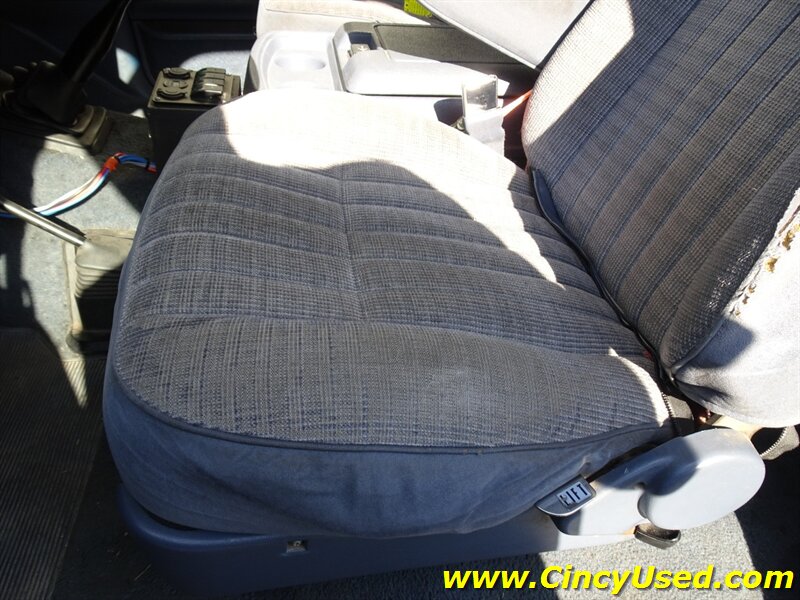 1990 Ford F-250 XL - Photo 23 - Cincinnati, OH 45255