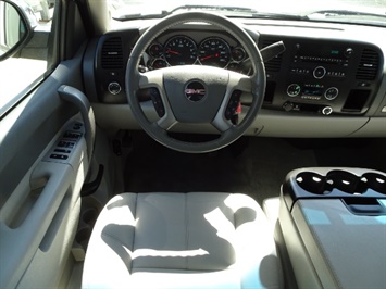 2011 GMC Sierra 1500 SLE   - Photo 6 - Cincinnati, OH 45255