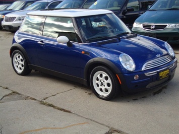 2002 MINI Cooper   - Photo 1 - Cincinnati, OH 45255