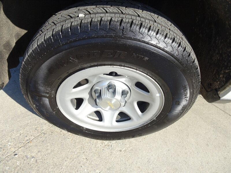 2017 Chevrolet Silverado 1500 LS 5.3L V8 RWD - Photo 48 - Cincinnati, OH 45255