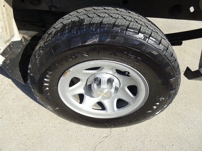 2017 Chevrolet Silverado 1500 LS 5.3L V8 RWD - Photo 44 - Cincinnati, OH 45255