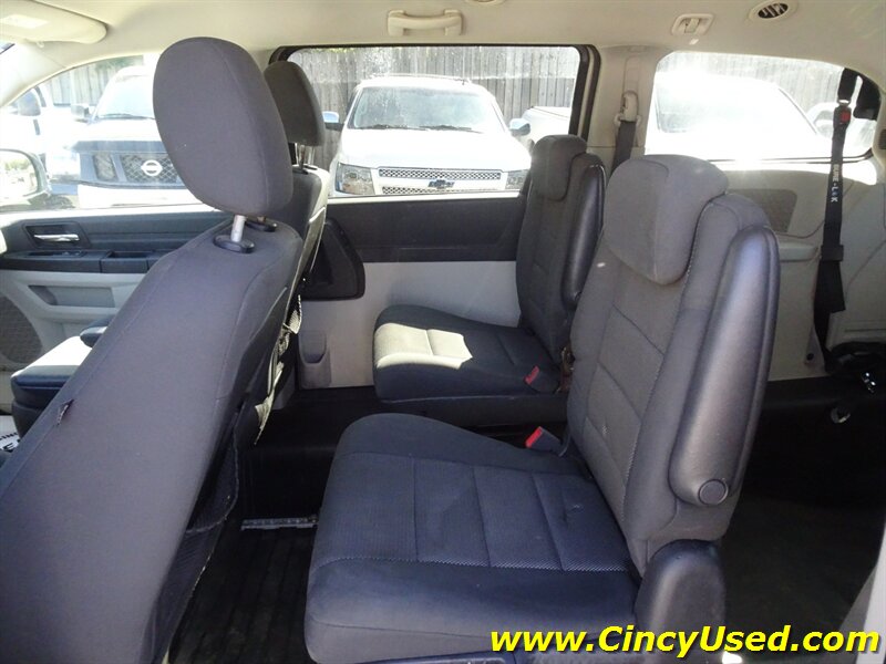 2009 Dodge Grand Caravan SE Wheelchair/Handicap Accessible 3.3L V6 FWD - Photo 17 - Cincinnati, OH 45255