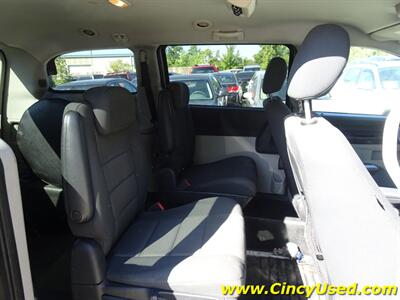 2009 Dodge Grand Caravan SE Wheelchair/Handicap Accessible 3.3L V6 FWD - Photo 18 - Cincinnati, OH 45255