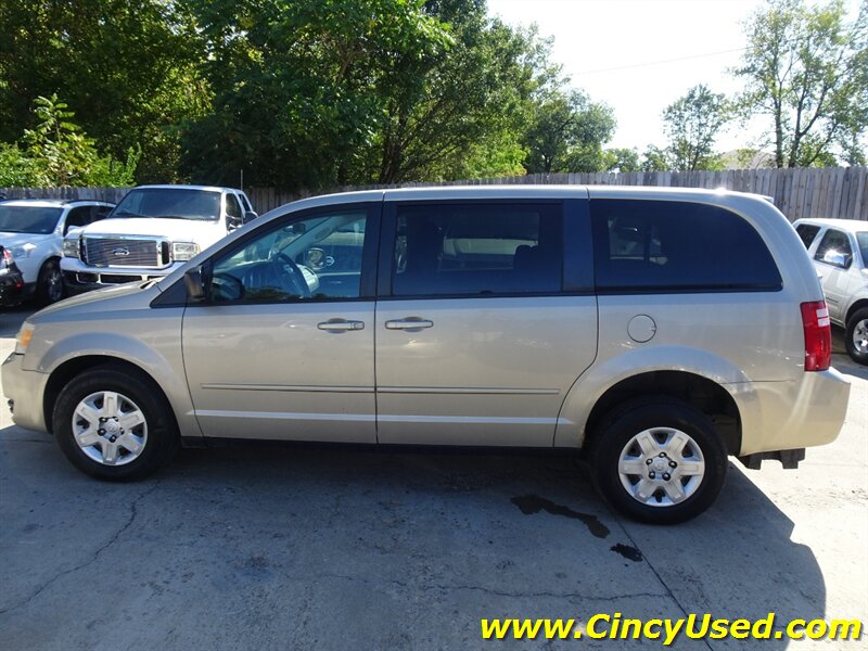 2009 Dodge Grand Caravan SE Wheelchair/Handicap Accessible 3.3L V6 FWD - Photo 6 - Cincinnati, OH 45255