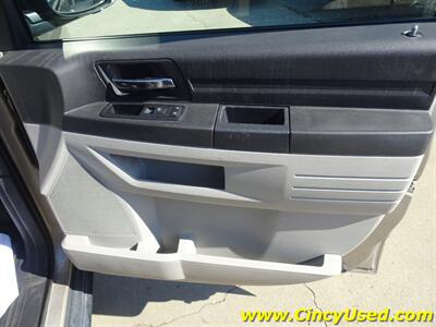2009 Dodge Grand Caravan SE Wheelchair/Handicap Accessible 3.3L V6 FWD - Photo 30 - Cincinnati, OH 45255
