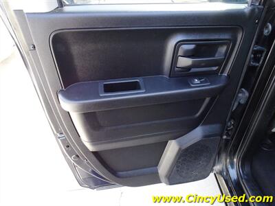 2017 RAM 1500 Express   - Photo 23 - Cincinnati, OH 45255