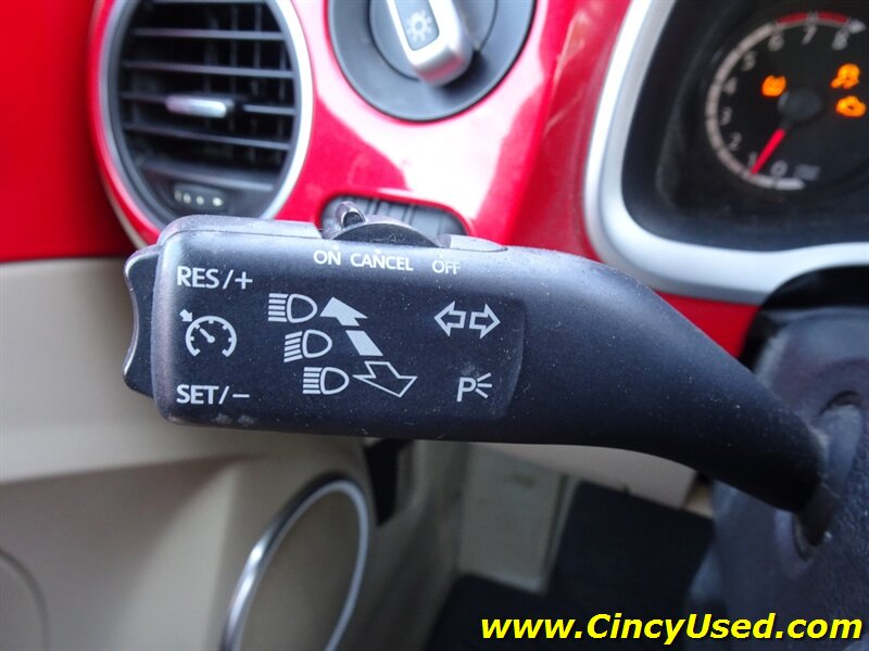 2013 Volkswagen Beetle-Classic 2.5L PZEV - Photo 21 - Cincinnati, OH 45255