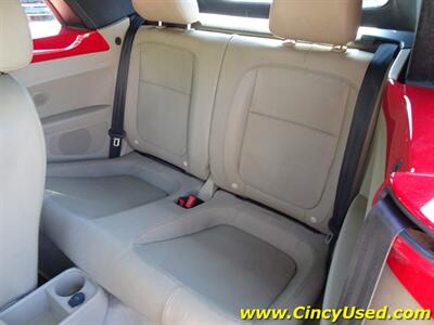 2013 Volkswagen Beetle-Classic 2.5L PZEV - Photo 11 - Cincinnati, OH 45255