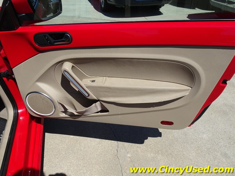 2013 Volkswagen Beetle-Classic 2.5L PZEV - Photo 25 - Cincinnati, OH 45255