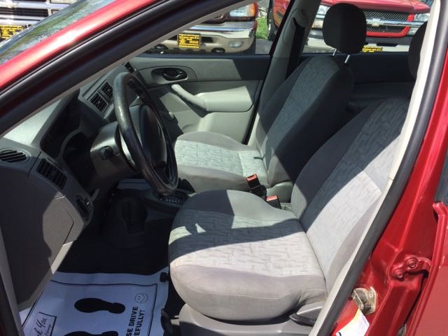 2005 Ford Focus ZX4 SE   - Photo 14 - Cincinnati, OH 45255