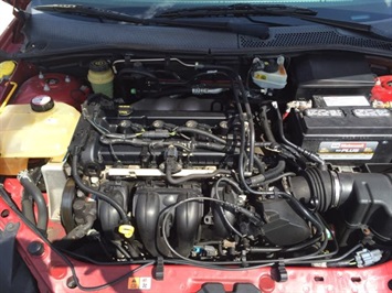 2005 Ford Focus ZX4 SE   - Photo 30 - Cincinnati, OH 45255