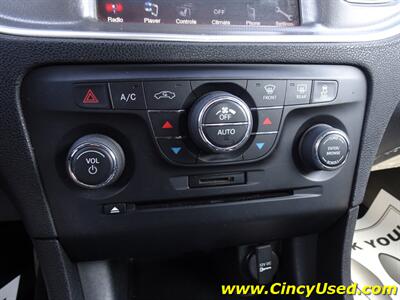 2012 Dodge Charger SXT Plus   - Photo 19 - Cincinnati, OH 45255