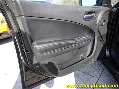 2012 Dodge Charger SXT Plus   - Photo 27 - Cincinnati, OH 45255