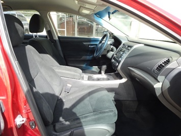 2015 Nissan Altima 2.5 SL   - Photo 19 - Cincinnati, OH 45255