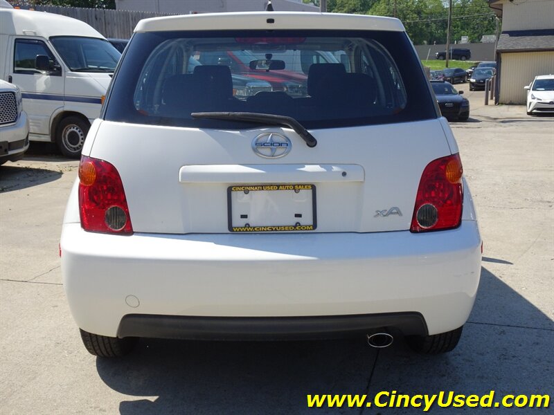 2005 Scion xA - Photo 8 - Cincinnati, OH 45255