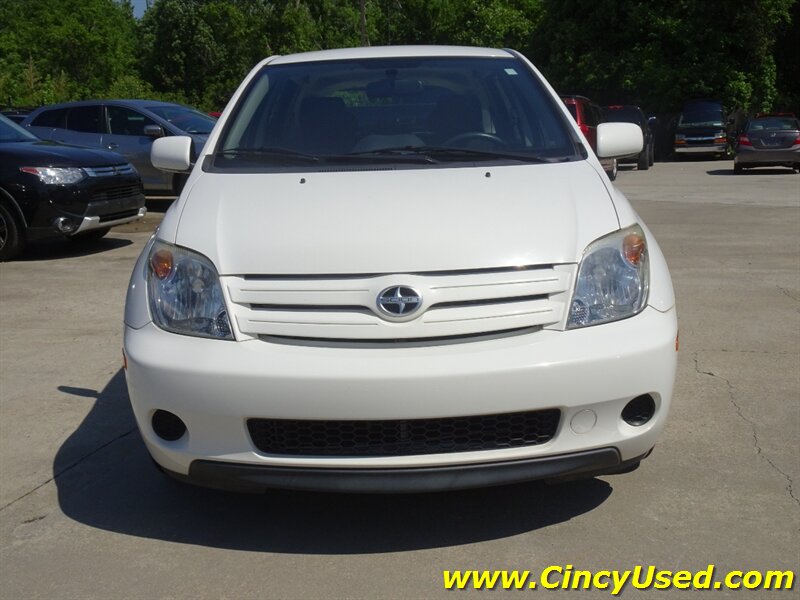 2005 Scion xA - Photo 2 - Cincinnati, OH 45255