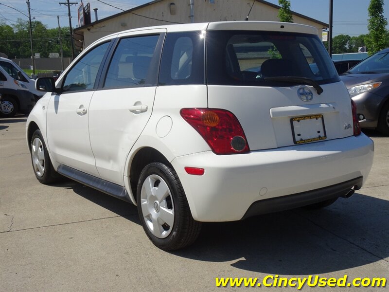 2005 Scion xA - Photo 9 - Cincinnati, OH 45255