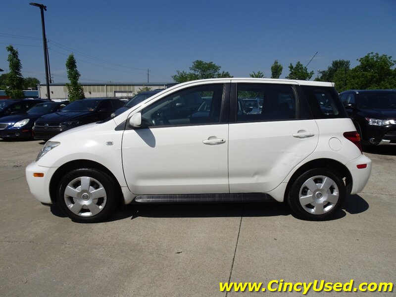 2005 Scion xA - Photo 6 - Cincinnati, OH 45255