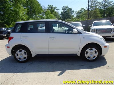 2005 Scion xA - Photo 5 - Cincinnati, OH 45255