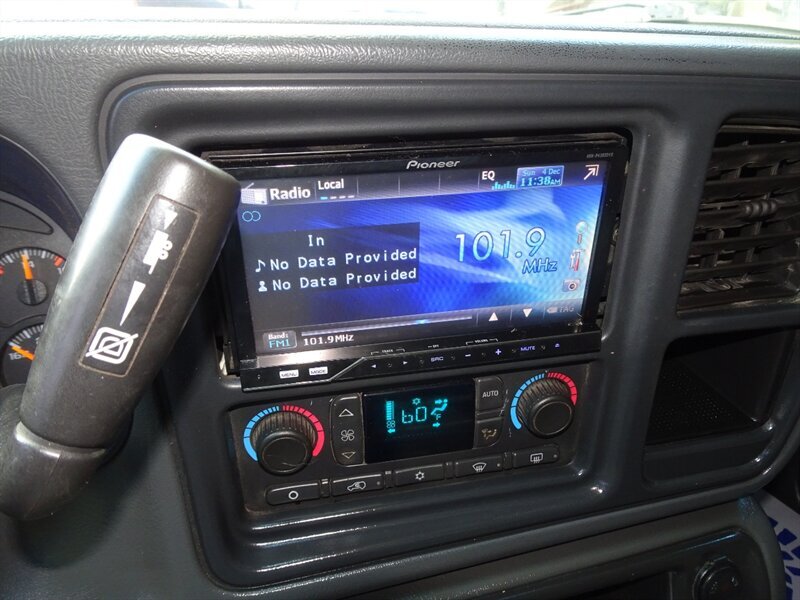 2005 GMC Sierra 2500HD SLE   - Photo 19 - Cincinnati, OH 45255