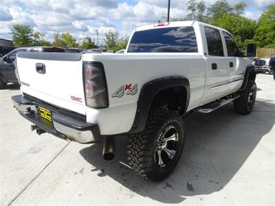 2005 GMC Sierra 2500HD SLE   - Photo 6 - Cincinnati, OH 45255