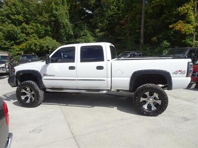 2005 GMC Sierra 2500HD SLE   - Photo 7 - Cincinnati, OH 45255