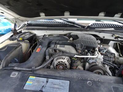 2005 GMC Sierra 2500HD SLE   - Photo 33 - Cincinnati, OH 45255