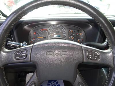 2005 GMC Sierra 2500HD SLE   - Photo 17 - Cincinnati, OH 45255