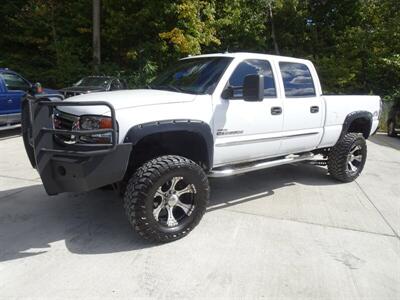 2005 GMC Sierra 2500HD SLE   - Photo 8 - Cincinnati, OH 45255