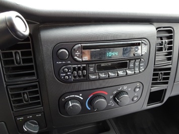 2001 Dodge Dakota SLT   - Photo 22 - Cincinnati, OH 45255