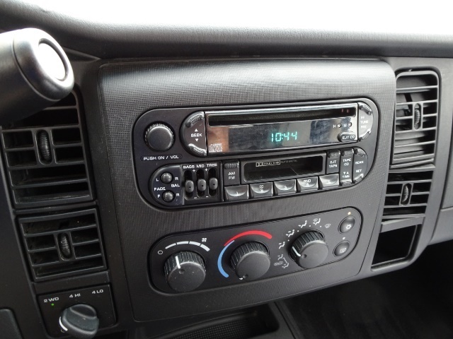 2001 Dodge Dakota SLT - Photo 22 - Cincinnati, OH 45255