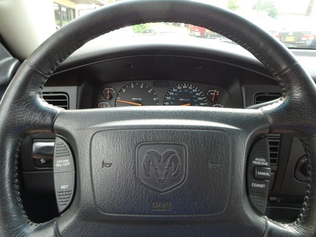 2001 Dodge Dakota SLT - Photo 18 - Cincinnati, OH 45255