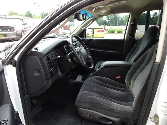 2001 Dodge Dakota SLT - Photo 14 - Cincinnati, OH 45255