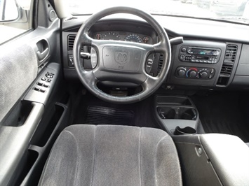 2001 Dodge Dakota SLT   - Photo 13 - Cincinnati, OH 45255