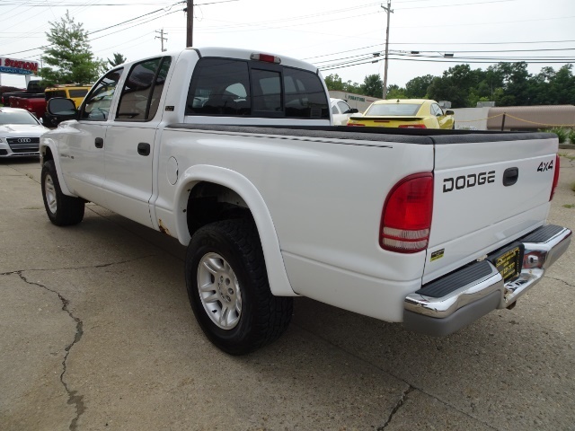 2001 Dodge Dakota SLT - Photo 8 - Cincinnati, OH 45255