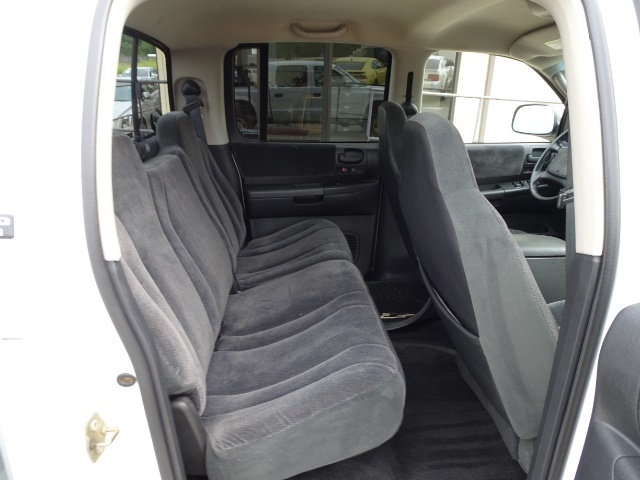 2001 Dodge Dakota SLT - Photo 12 - Cincinnati, OH 45255