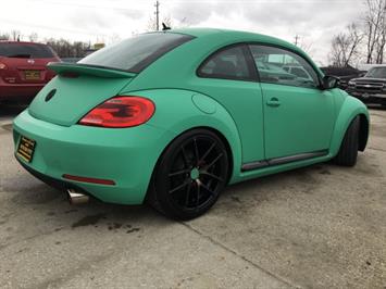 2012 Volkswagen Beetle Turbo   - Photo 13 - Cincinnati, OH 45255