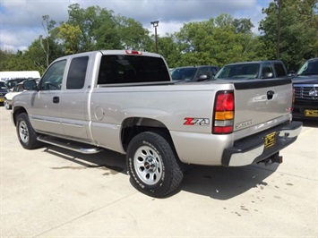 2004 GMC Sierra 1500 Work Truck   - Photo 4 - Cincinnati, OH 45255