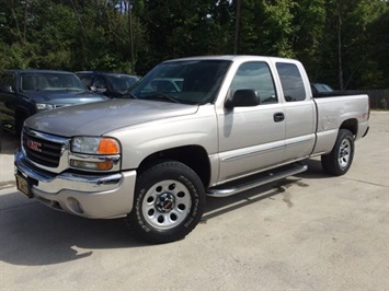 2004 GMC Sierra 1500 Work Truck   - Photo 11 - Cincinnati, OH 45255