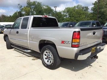 2004 GMC Sierra 1500 Work Truck   - Photo 12 - Cincinnati, OH 45255