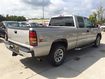 2004 GMC Sierra 1500 Work Truck   - Photo 6 - Cincinnati, OH 45255