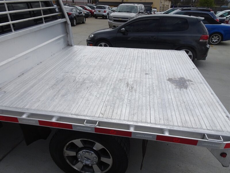 2011 Ford F-250 Super Duty Lariat Aluminum Flatbed - Photo 17 - Cincinnati, OH 45255