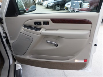 2006 Cadillac Escalade   - Photo 25 - Cincinnati, OH 45255