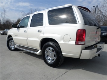 2006 Cadillac Escalade   - Photo 12 - Cincinnati, OH 45255