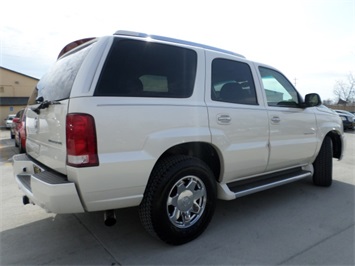 2006 Cadillac Escalade   - Photo 13 - Cincinnati, OH 45255